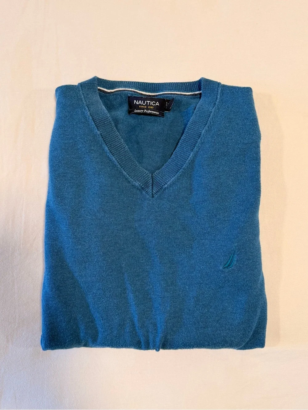 Nautica Men's Teal-Blue V-Neck Sweater